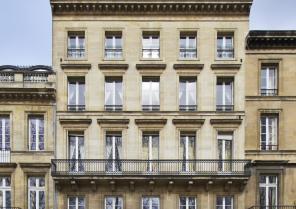 La façade sur rue 