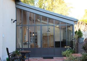 façade réalisée en acier laqué