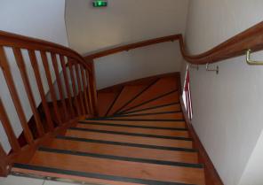 escalier-interieur.jpg