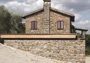 agello_01_700.jpg