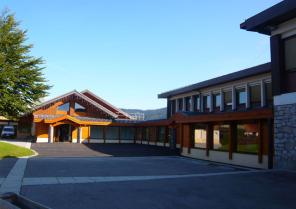 img1.jpg