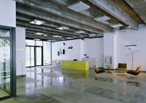 061_webint03.jpg