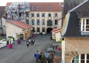 extérieur du lycée