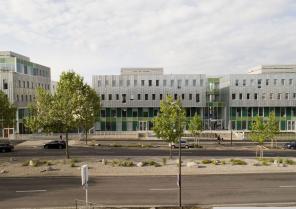 Front bâti sur l'avenue du Rhin