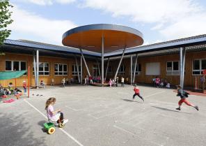 Construction d'un préau à l'école maternelle Les Tilleuls de Souffelweyersheim