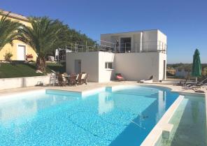 ruiz_pool_house.jpg