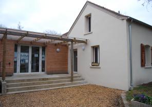 EXTENSION ABRITANT LA NOUVELLE ENTREE ET BIBLIOTHEQUE