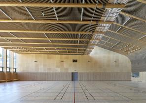 22_gymnase-orange_600x900.jpg