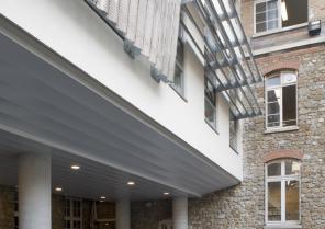 photo_06_facade.jpg