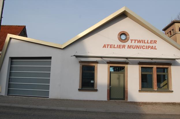 Transformation de l'ancienne laiterie en atelier municipal. OTTWILLER. 2010-2011