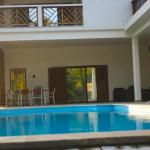 villa_isle_facade_arriere_piscine_1.jpg villa_isle_facade_arriere_piscine_1.jpg