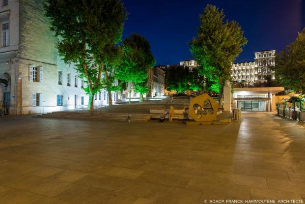 hôtel de ville de marseille.jpg